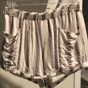 Gentle fawn stripe shorts